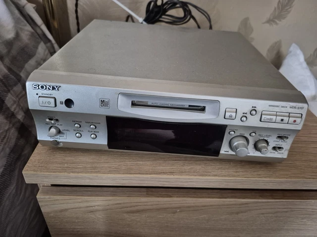 Sony MDS-S38 MiniDisc Deck Lettore/Registratore &ndash; Usato Con Telecomando