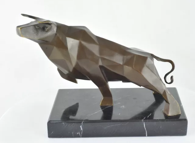 Estatua Tauro Fauna Art Deco Estilo Art Nouveau Estilo Bronce sólido Firmado