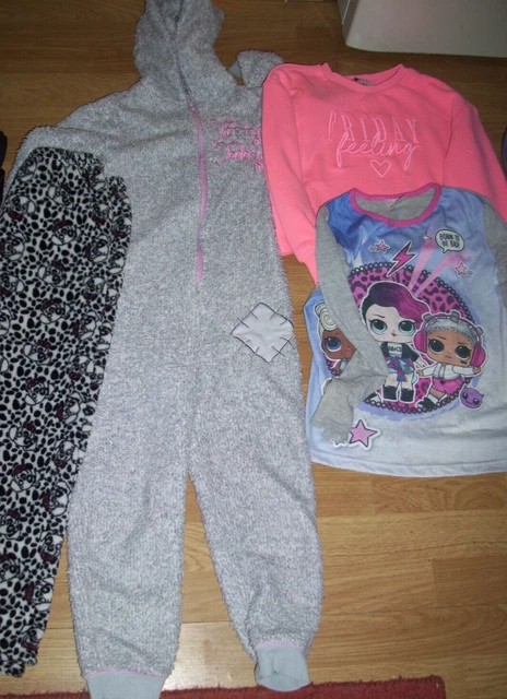 Girl's bundle  of clothing.Age 7-8 years.Pyjama's,tops.Tatty Teddy.Free Postage!