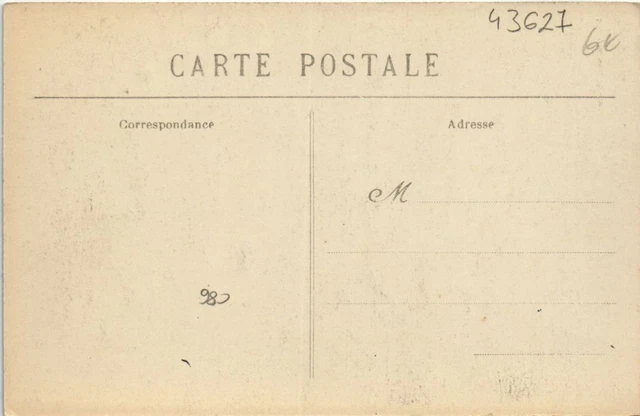CPA Environs de FLERS-La Lande Patry-Intérieur de l'Eglise-Un Bénitier (43627)