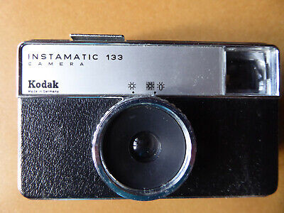 Kodak Appareil photo KODAK INSTAMATIC 130 Camera dans sa trousse d'origine Vintage 