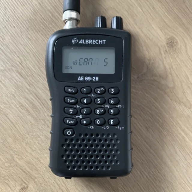 Albrecht AE 69-2H Funkscanner 80 Kanal 25-512 MHz VHF/UHF Radio Scanner +Antenne