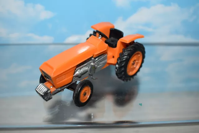 1/43 norev ancien renault tracteur R86 orange