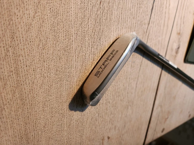 Wilson Staff MODEL PUTTER 8802 RH 34