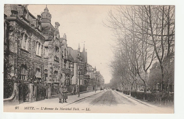 METZ - Moselle - CPA 57 - Rues - Avenue Foch -