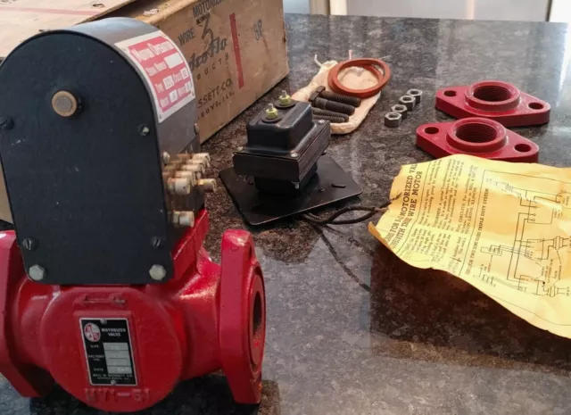 Bell & Gossett 1 1/4" MV151 Motorized Valve With 3 Wire Motor type 22L
