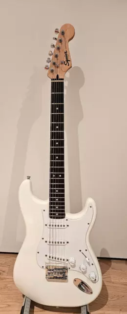 Squier by Fender Sonic Stratocaster Bastler