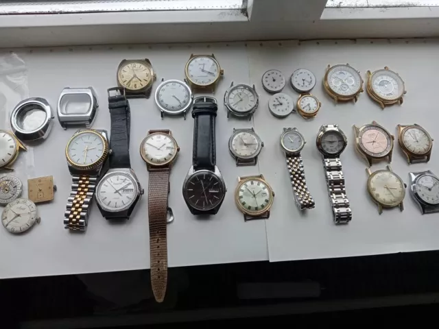 Large  Job lot Of Vintage  Gents Watches. . Inc Mechanical.