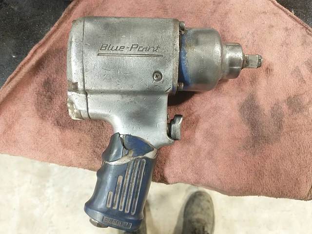 BLUE-POINT TOOLS 1/2" DRIVE AIR IMPACT WRENCH GUN PNEUMATIC snapon at556/at555