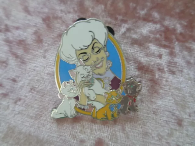 Disney Parks - One Family - Aristocats Marie - Best Friends - Mystery Box Pin