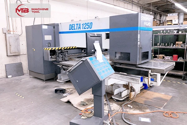 Strippit 1250 RS Turret Punch Press