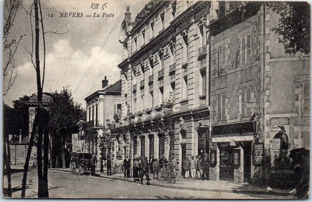 58 NEVERS - vue d'ensemble de la poste.