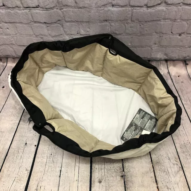Mamas and Papas Sola 2 gepolsterte Carrycot Futter beige