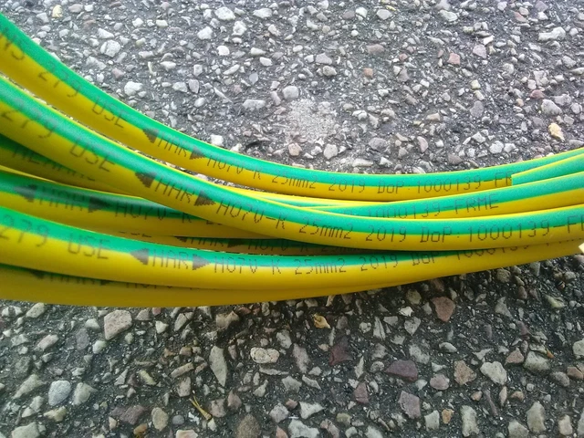 4.5m : fil / cable de terre  HO7-VK 25 mm² souple ( bretelle disponible ) 3