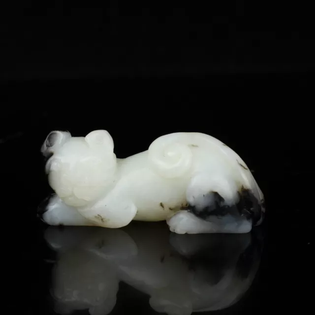 Chinese Exquisite Handmade beast carving Hetian Jade statue