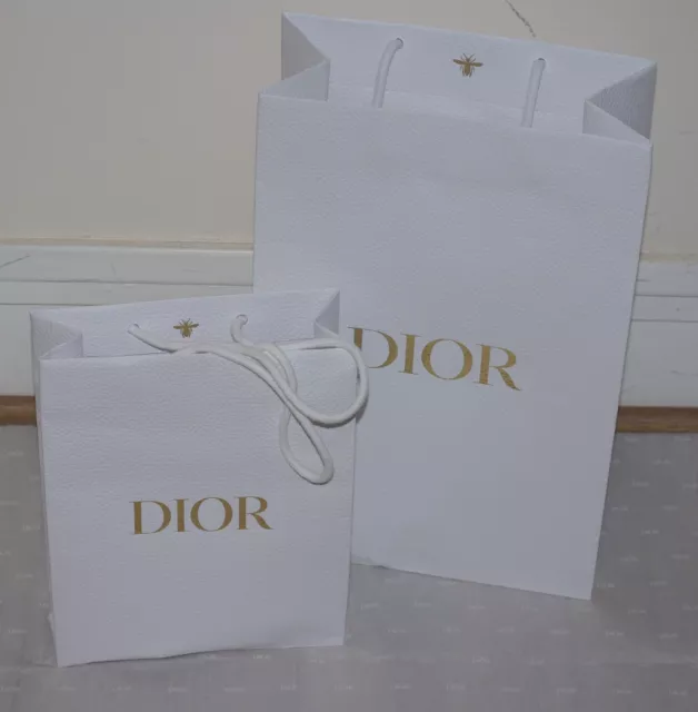 DIOR 2 SUPERBES Sacs Carton Emballage Luxe Avec L'abeille De Dior Logo Or  Dior EUR 22,50 - PicClick FR