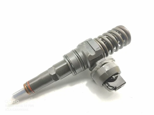 0414720210 injecteur pour VOLKSWAGEN TRANSPORTER V FURGON 1.9 TDI 2003 2034462