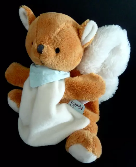 Q1. DOUDOU PLAT MARIONNETTE KALOO ECUREUIL blanc beige bandana bleu - TTBE