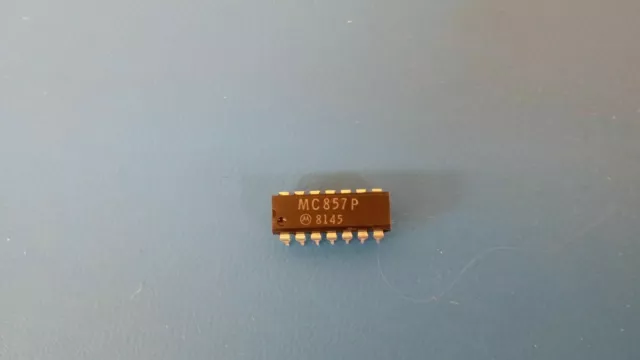 (1 Pc) Mc857P Mot Quad 2-Input Nand Gate, Pdip14