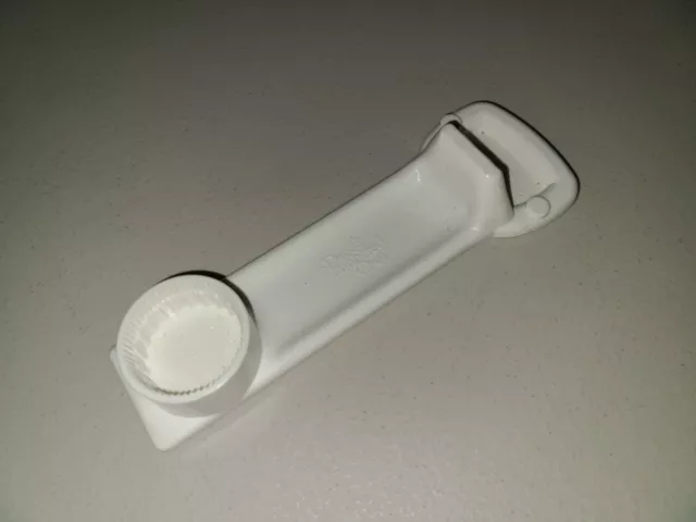 PAMPERED CHEF ~ EASY OPENER magnetic bottle opener WHITE #2950 (pre owned)  $25.17 - PicClick