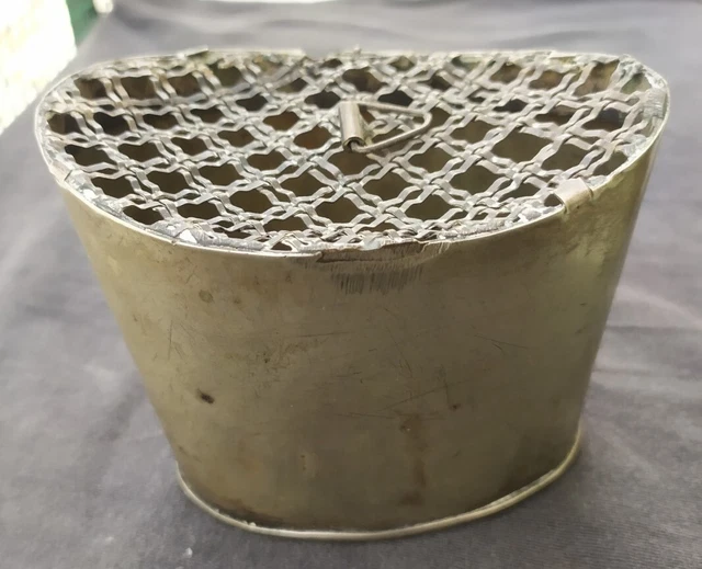 FLORERO ANTIGUO DE LATÓN BAÑADO EN PLATA - EXRAÑA FORMA DE COLGAR  110x70x91mm 2