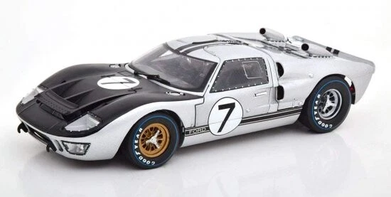 Shelby Collectibles 1/18 Ford Gt Silver/Black Gt-40 Mk Ii 1966 Diecast Car