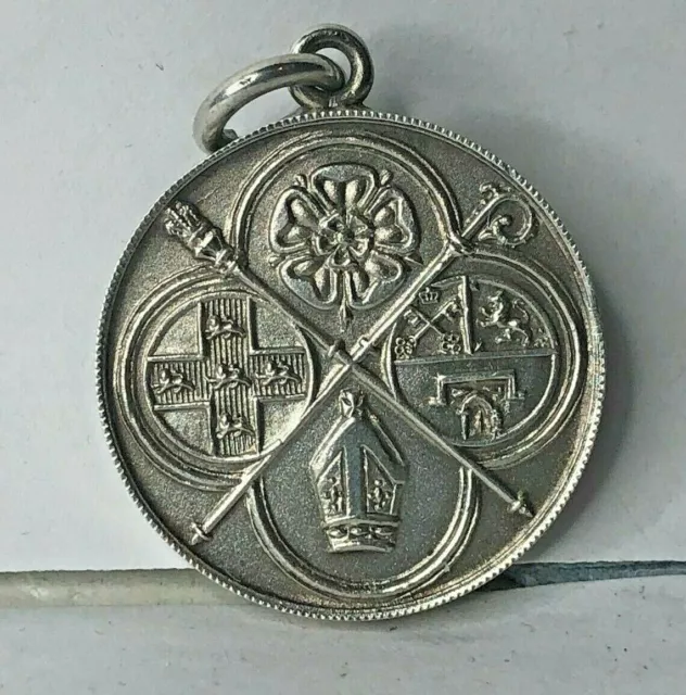 1913 Archbishop Holgate's School York Silver Swimming Medal 2 lengths under 15's