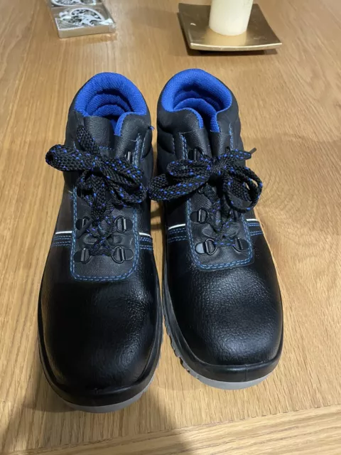 BLACK STEEL TOE Cap Anti-slip Work/Safety Boots. Sz 6/39. New £8.00 ...