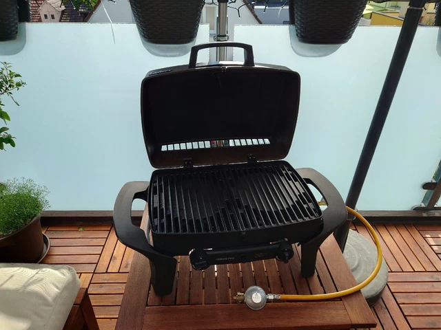 Enders Urban Pro Tischgasgrill mit Aluguss Deckel - Schwarz, 2 Brenner (2060)