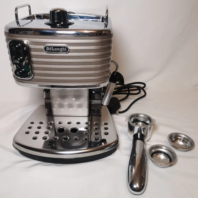 DELONGHI SCULTURA TRADITIONAL Barista Pump Espresso Machine ECZ351BG