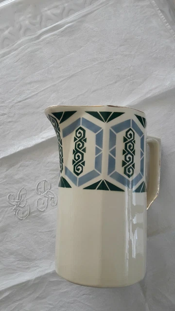 Ancien Broc De Toilette En Faïence – Crème Et Bleu – Décor Floral – Style Art Déco