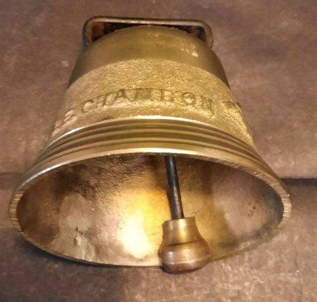 Ancienne Cloche De Cheval En Bronze - Aigle - Objet D'art Populaire - Originale