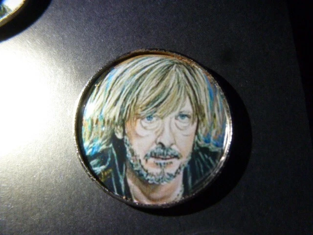 PIN S CHANTEUR MICHELE TORR RARE 3D