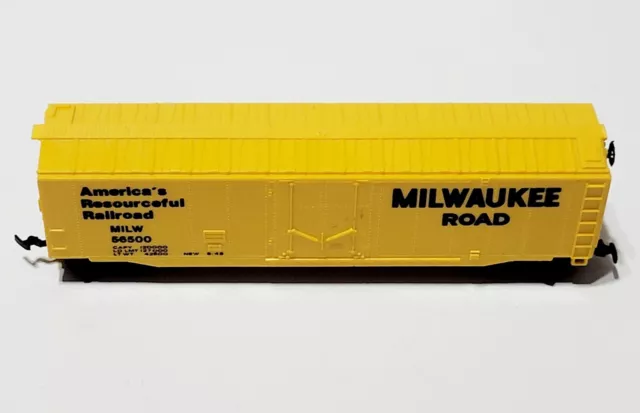 HO Scale Bachmann Milwaukee Road 50 Ft Plug Door Boxcar 56500 Model Railroad