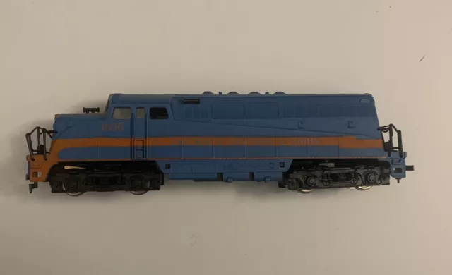 HO Scale AHM Diesel Locomotive Chicago and Eastern Illinois #1600 Train