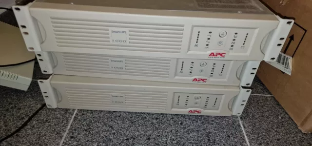 APC Smart UPS SUA1000RMI2U, 19"-USV-Anlage, 1000 VA /980 W, AP9617,