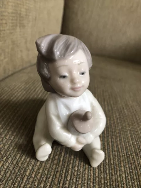 VTG 1988 Lladro NAO Porcelain Figurine "Baby With Bottle" Retired, Adorable!