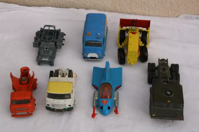 lot de jouets petites voitures camions engins **