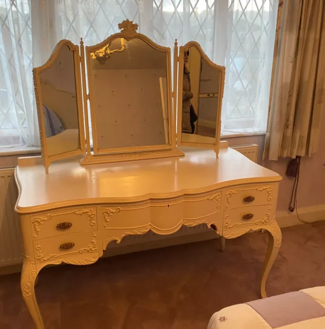 French Style Vintage Dressing Table with Folding Mirror