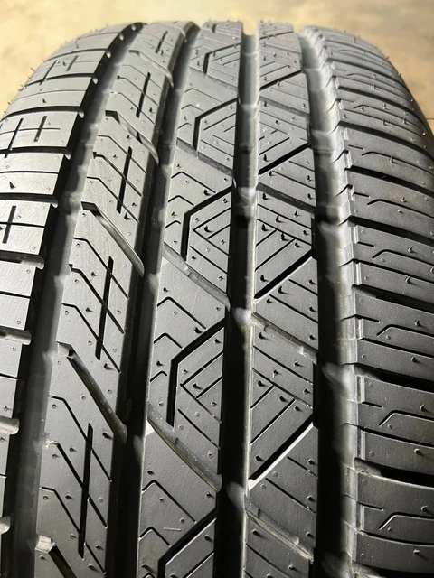 Set of 2 Take Off 235/50ZR18 Road Hugger	GTZ - 101W - 10/32 No Repairs