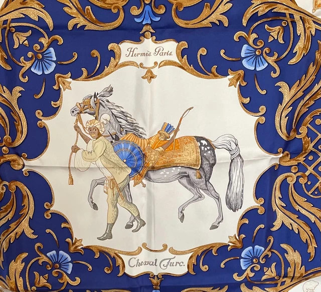 Foulard HERMÈS 90x90 Cm En Soie - Motif Armoiries Royales Noir/beige - Neuf Sans étiquette