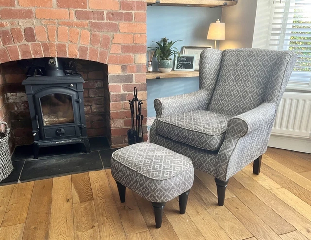 Sherlock petite chair 2025