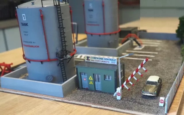 Maquettes - train HO - dépot carburant