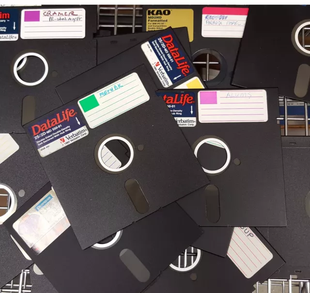 25 Used Non Working 5.25 Floppy Disks.   (5 1/4 Floppy Diskettes)