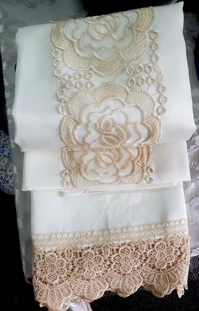 A sophisticated embroidery and cutwork detail Rectangle lace tablecloth