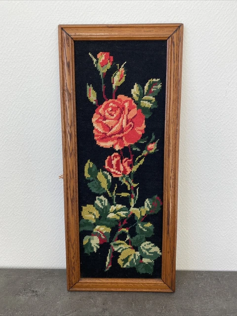 Cadre rond en bois avec broderie de fleurs, cadre rond avec fleurs, fleurs brodées dans un cadre, grand cadre rond, cadre avec fleurs - France