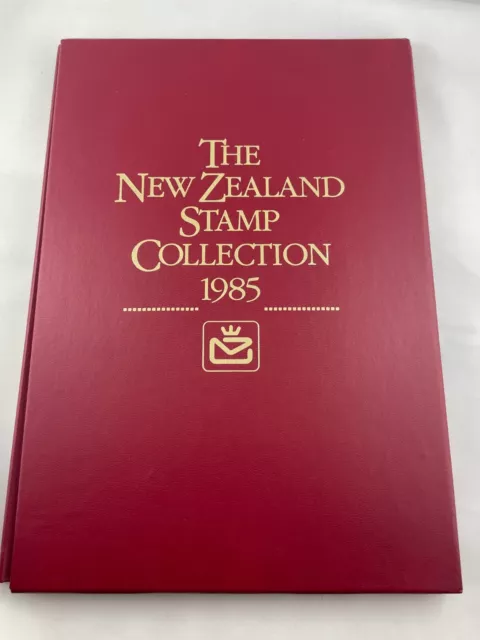 1985 The New Zealand Annual Stamp Collection Year Book - Mint Never Hinged -