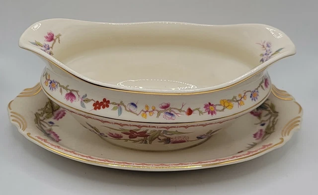 Syracuse China Old Ivory Vintage Opco Inset Flowers Gravy Boat Attached Plate