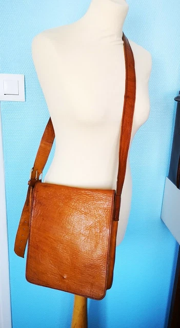 Vintage Années 70 Très Joli Sac À Main Besace En Cuir Souple Couleur Camel