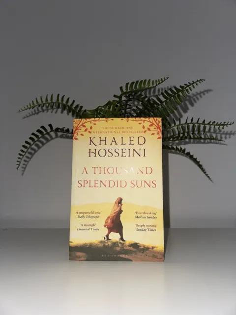 A Thousand Splendid Suns by Khaled Hosseini (Paperback)